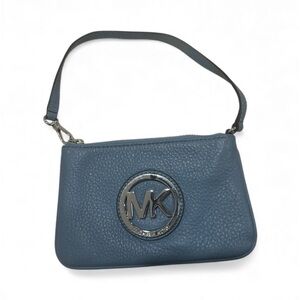 MICHAEL KORS PEBBLED LEATHER FULTON Wristlet